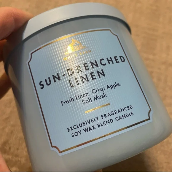 New ~ {Bath & Body Works} 3-Wick Candle | Sun Drenched Linen (14.5 oz) - Picture 2 of 13